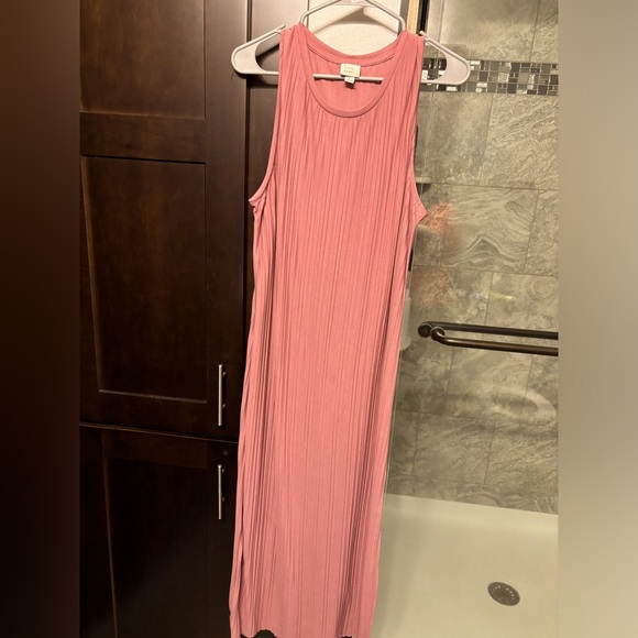 Dresses & Skirts - Dusty pink tank midi dress